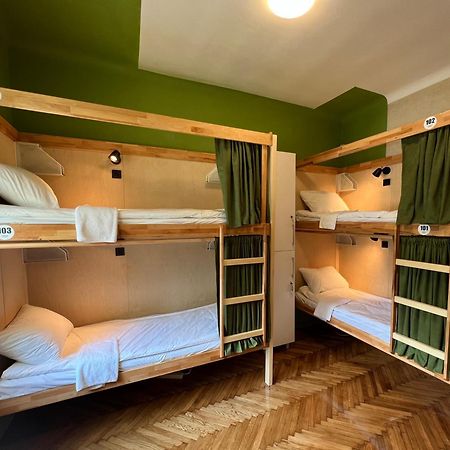Cabbage Hostel Belgrado Esterno foto