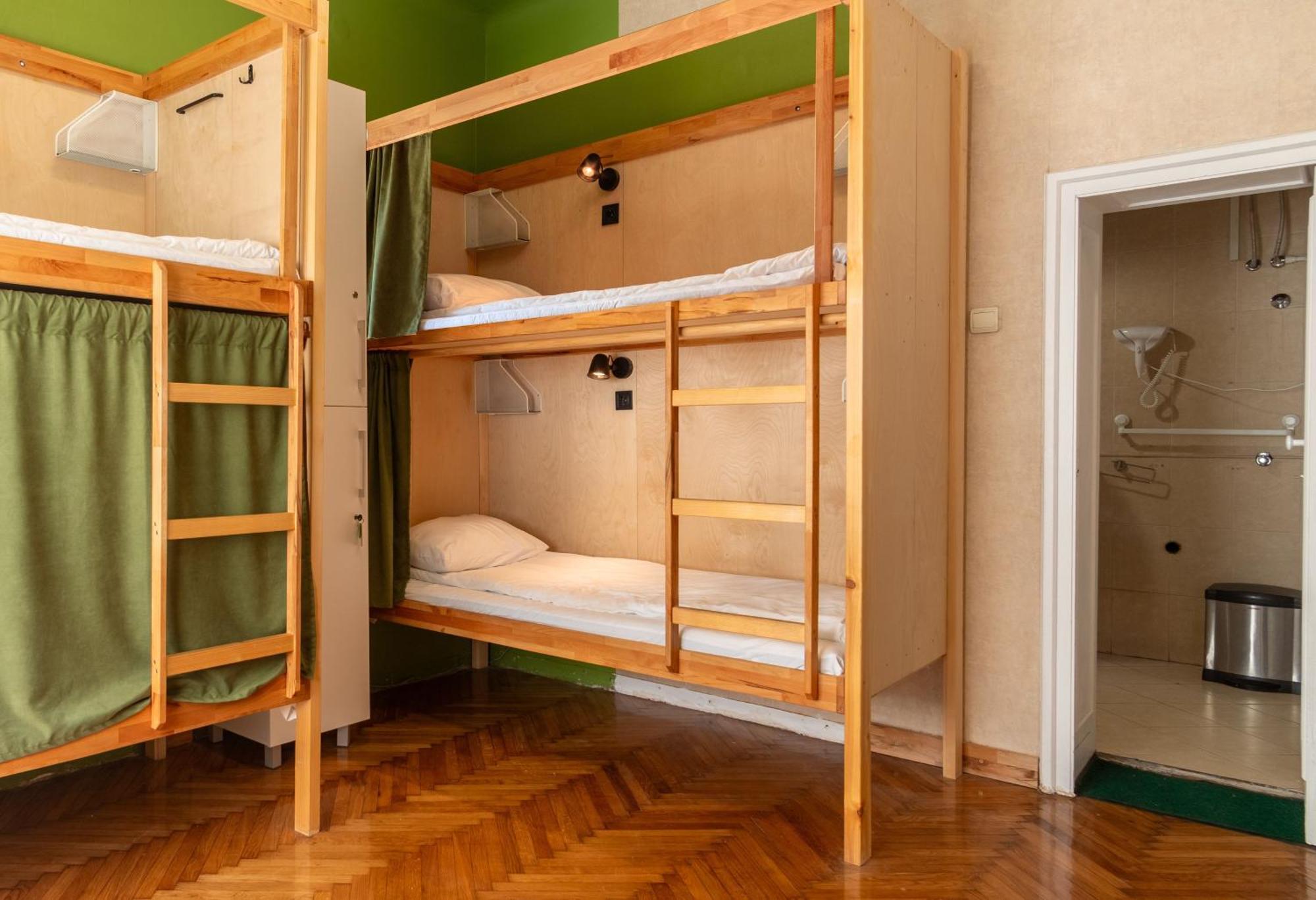 Cabbage Hostel Belgrado Esterno foto