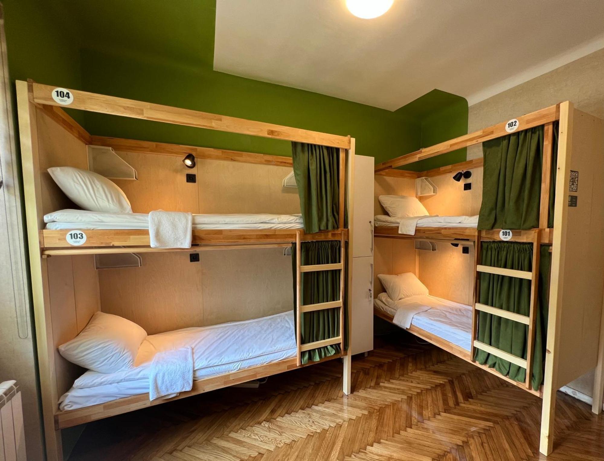 Cabbage Hostel Belgrado Esterno foto